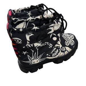 NEW Farm Rio Puffer Bootie Boots with Lug Soles in Cerrado Black Sky Size 9.5